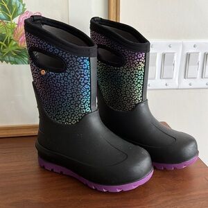 Bogs Boots in Metallic Leopard Print Kids Sz 13
